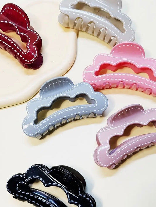 Cloud Shape Stitch Hair Claw