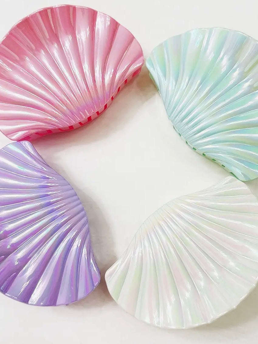 Soft Tone Shell Hair Claw